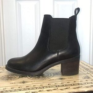 Cougar Fargo Leather Waterproof Chelsea Heeled boot